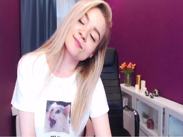 Live sex webcam photo for Kara_Smith #252976666