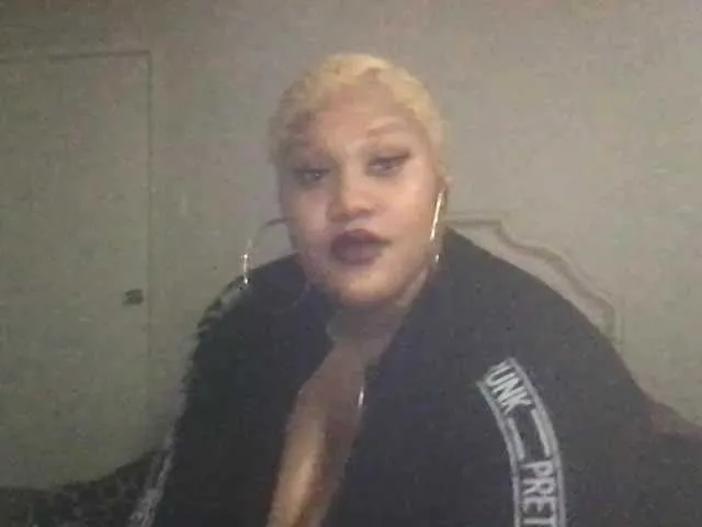 Live sex webcam photo for ChichiTheBBW #240906690