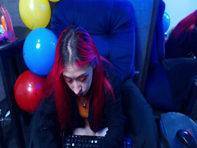 Live sex webcam photo for Amber_st #256071442