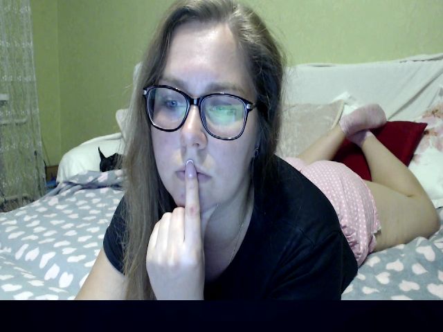 Live sex webcam photo for Scarlet_Johan #264408740