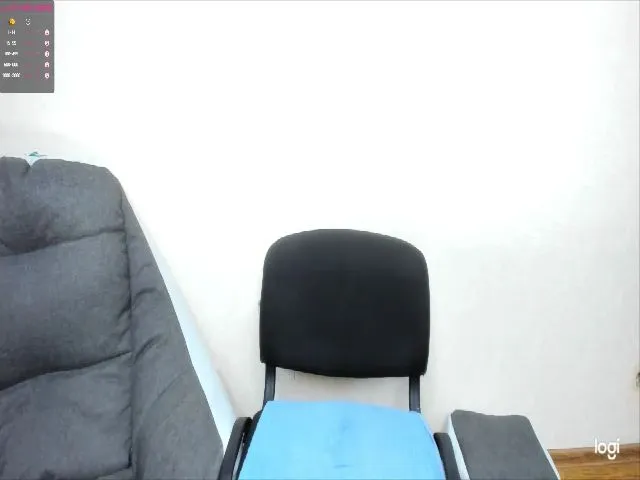 Live sex webcam photo for SarahSmiths #261654891