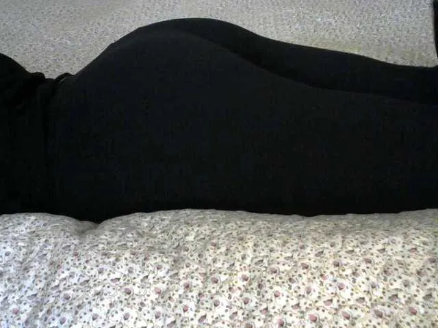 Live sex webcam photo for liZAAAZ #246091654