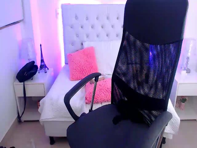 Live sex webcam photo for Alisson_Pardo #264401397
