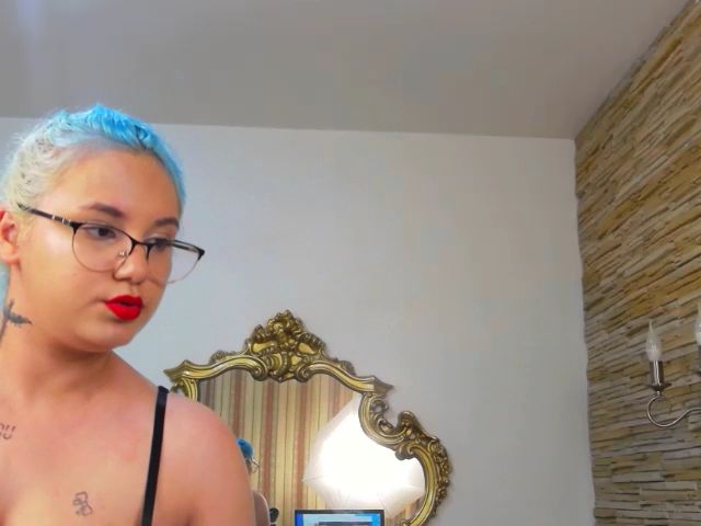 Live sex webcam photo for MissElisabeth #259552266