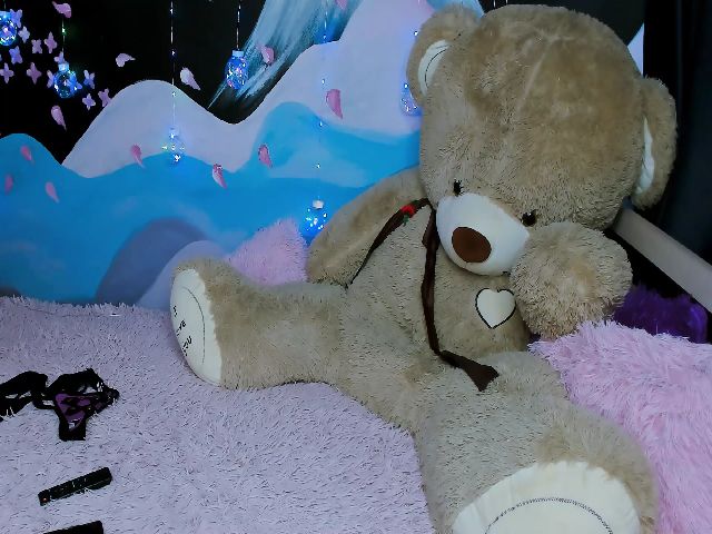 Live sex webcam photo for Charming_Nuka #254211072