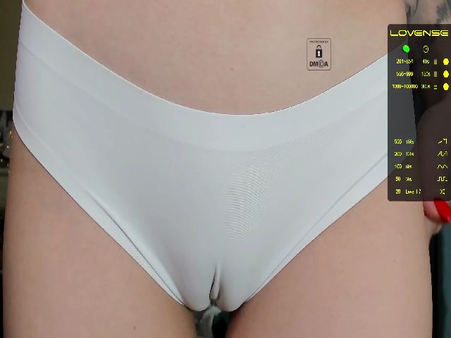 Live sex webcam photo for Elysi_ #257555887