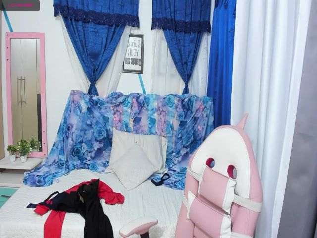 Live sex webcam photo for Sexxy_blonnde #256272443