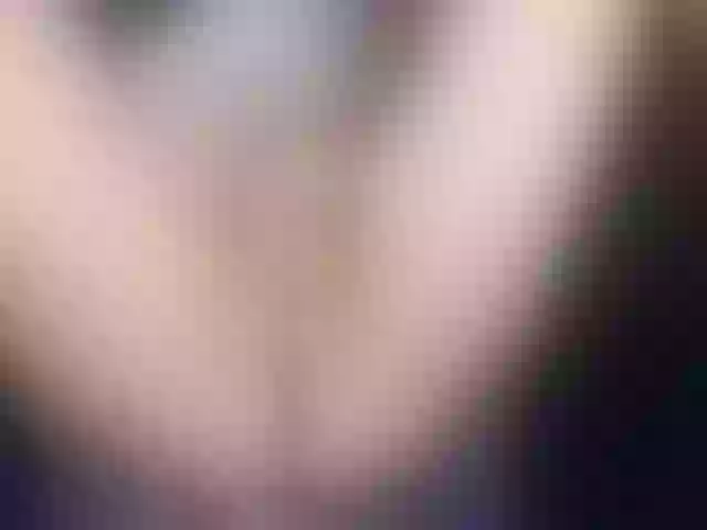 Live sex webcam photo for SexxyAylin #261330788