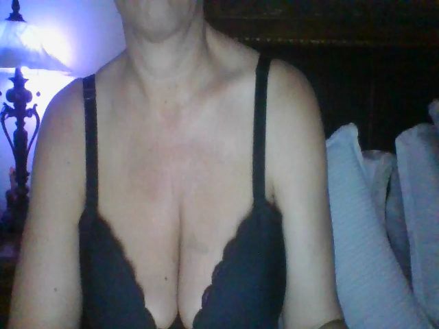 Live sex webcam photo for TanyaLynnxxx #257312401