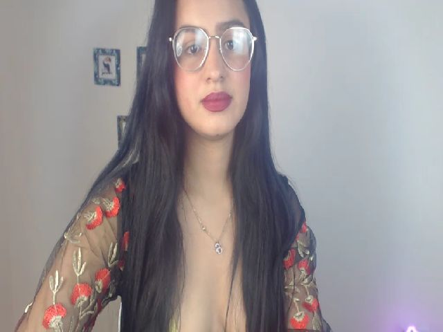 Live sex webcam photo for Selenaburning #255512079