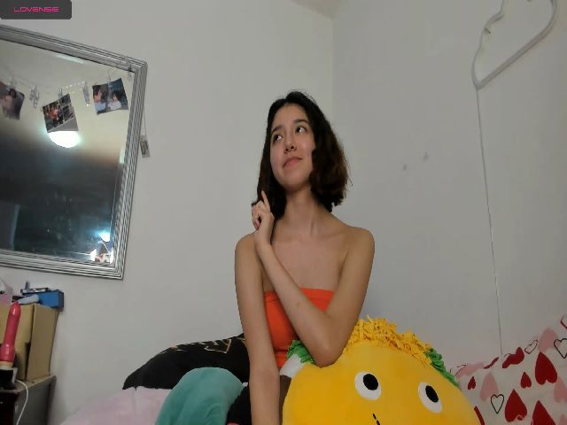 Live sex webcam photo for Cherrycute666 #255277425