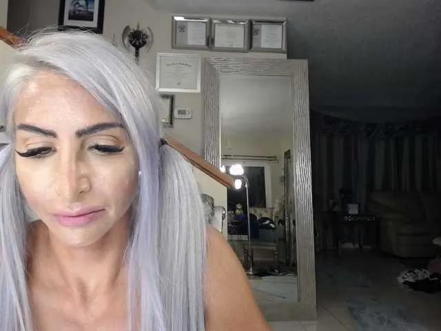 Live sex webcam photo for adrianna_fox #287953103