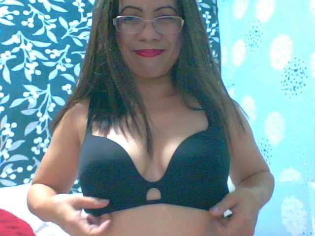 Live sex webcam photo for Scarletteb #243159878