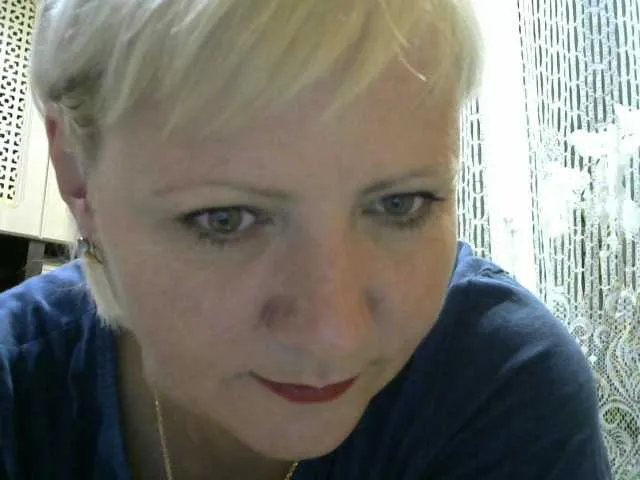 Live sex webcam photo for HelenLike #247791871