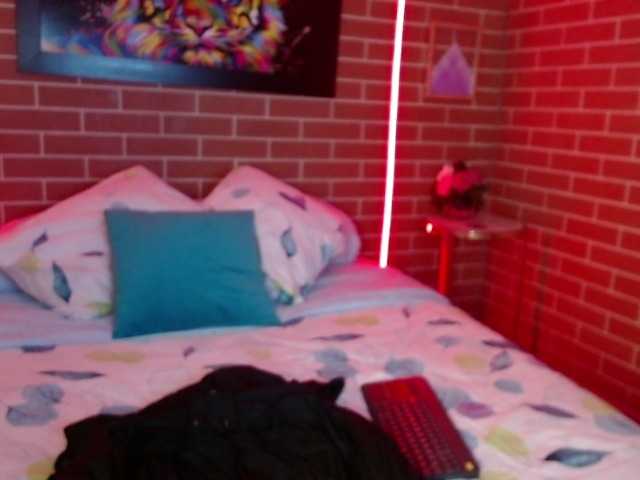 Live sex webcam photo for majo-20 #247166973