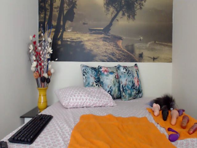 Live sex webcam photo for AikoTailor #287876138