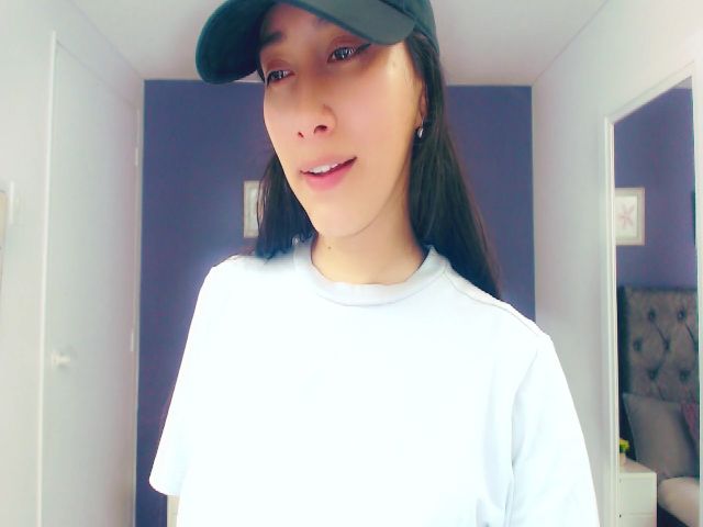 Live sex webcam photo for anniesclub #260373664