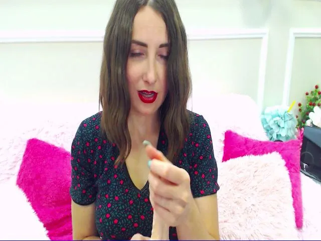 Live sex webcam photo for FeralBerry78 #253736860