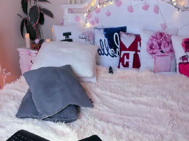 Live sex webcam photo for Marrygrayes #255395595