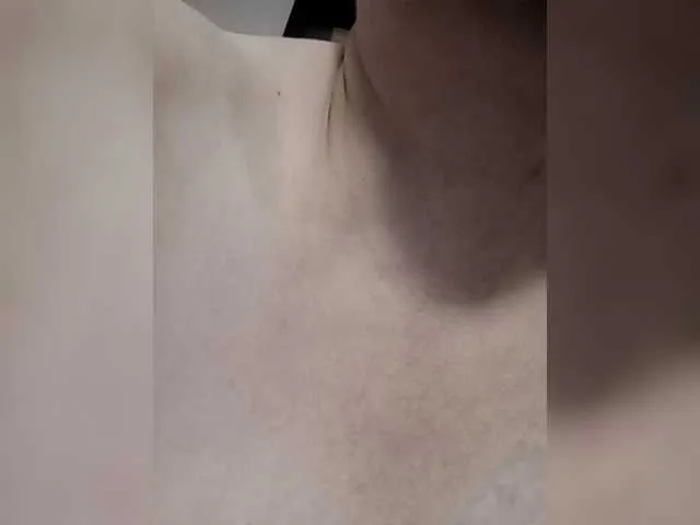 Live sex webcam photo for Milf4love #253327596