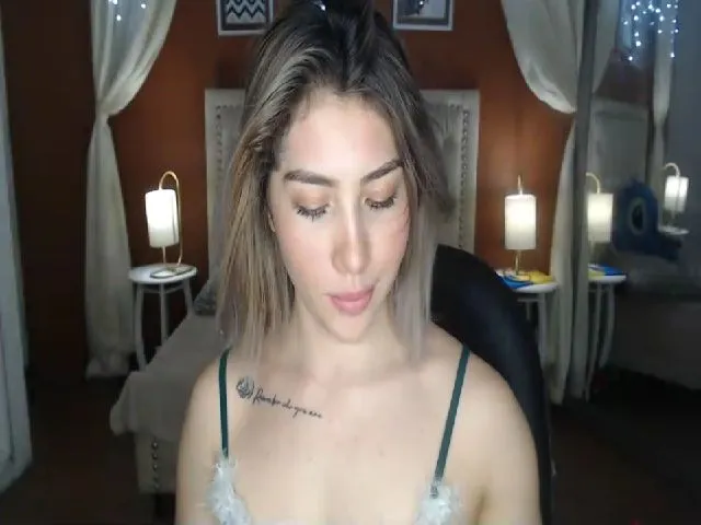 Live sex webcam photo for Vicky_Guzman #264449506