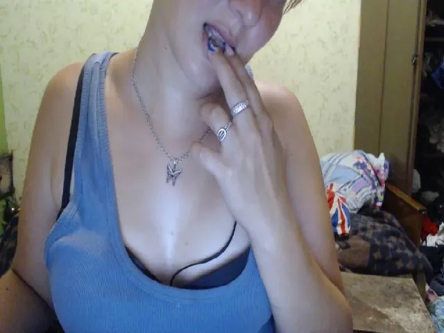 Live sex webcam photo for xxx_butterfly #260179804