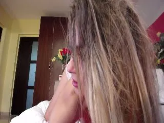 Live sex webcam photo for AmazingMARRY #251893613