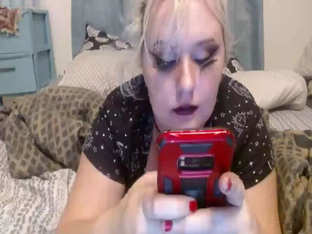 Live sex webcam photo for Izgonewildz #254433898