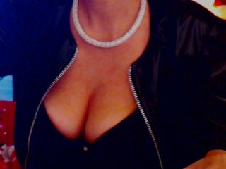 Live sex webcam photo for shannon4u #287962684