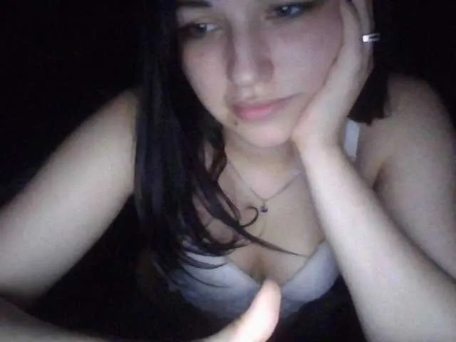 Live sex webcam photo for ColleenRobs #240987825