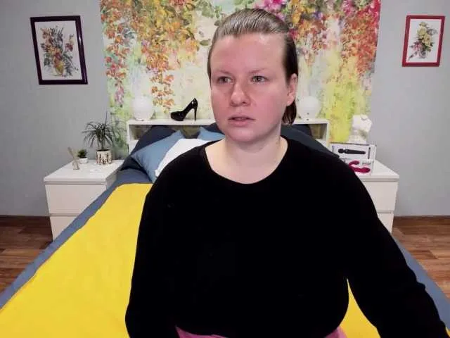 Live sex webcam photo for CoconutLegs #241000472