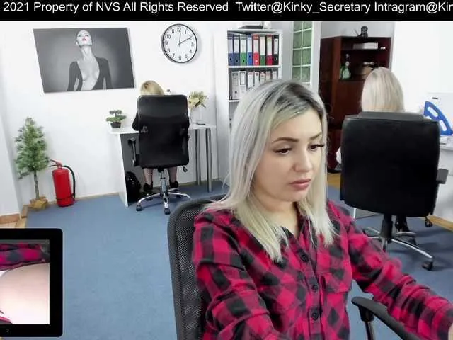 Live sex webcam photo for KinkyOffice #241260647