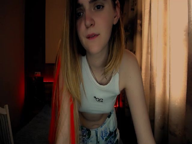 Live sex webcam photo for Ella_Hudson #253034508