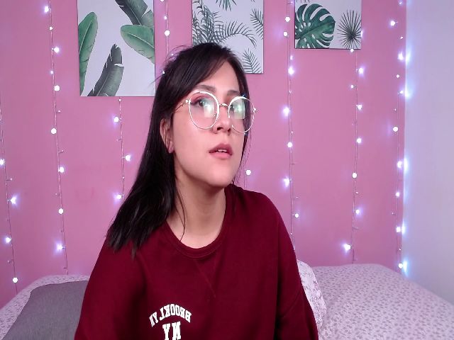 Live sex webcam photo for Eva_Collins2 #252693356