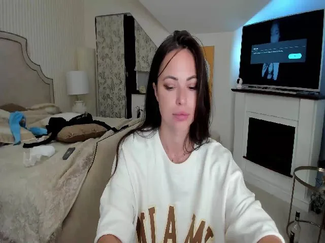 Live sex webcam photo for Giamazing #256094613