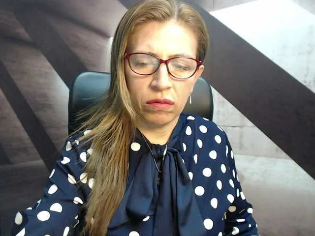 Live sex webcam photo for maturehot-1 #241075549