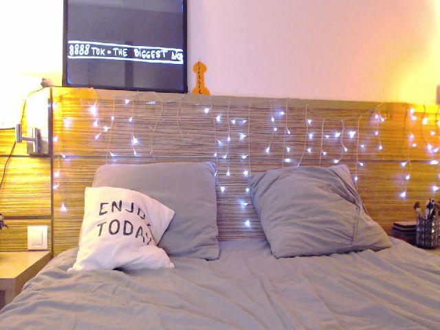 Live sex webcam photo for BonerrrDonor #264602109