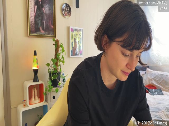 Live sex webcam photo for miatv #260405279