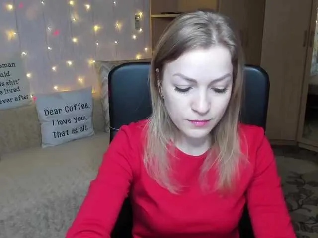 Live sex webcam photo for CherishSia #240944359