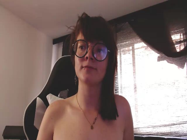 Live sex webcam photo for Arya_stark_ #265054095