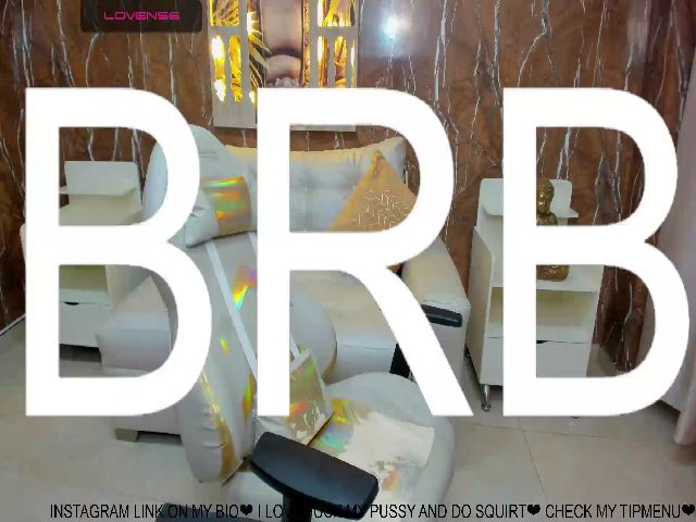 Live sex webcam photo for CurvyBlue #254612813