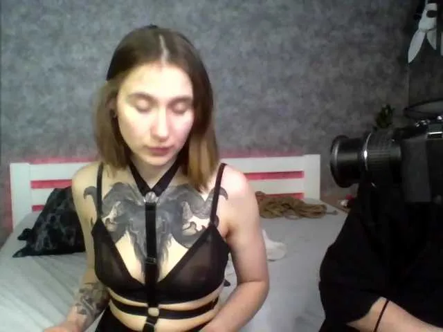 Live sex webcam photo for littledasha #241108558