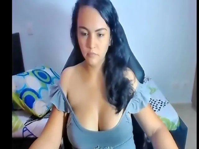 Live sex webcam photo for Sweeetx69 #262622110