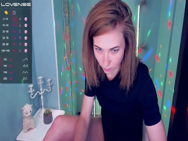 Live sex webcam photo for LilFluffyDuck #258051392