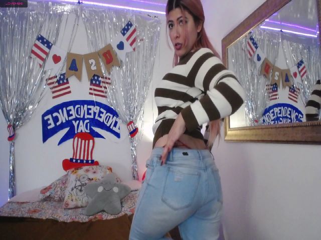 Live sex webcam photo for NicolSaenz #252837734