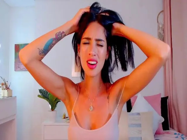 Live sex webcam photo for Liz_steele #263412014