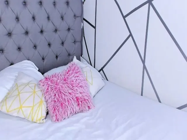 Live sex webcam photo for Candace18x #263458522