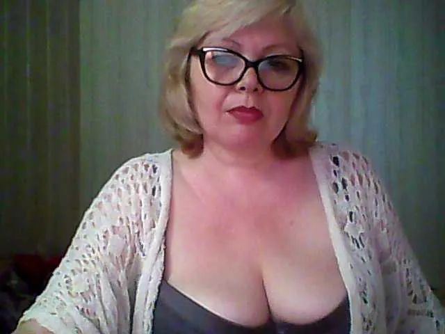 Live sex webcam photo for BarbaraBlondy #242811486
