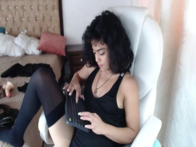 Live sex webcam photo for Manelik_benz #255432566