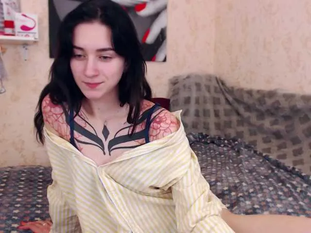 Live sex webcam photo for DarishaStar #241272330